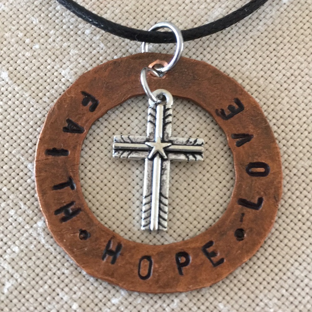 HAND CRAFTED Copper Necklace Artisan Hand Stamped Hammered New - Picture 4 of 6